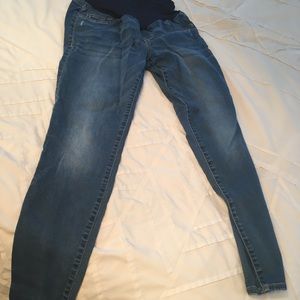 Maternity skinny jeans
